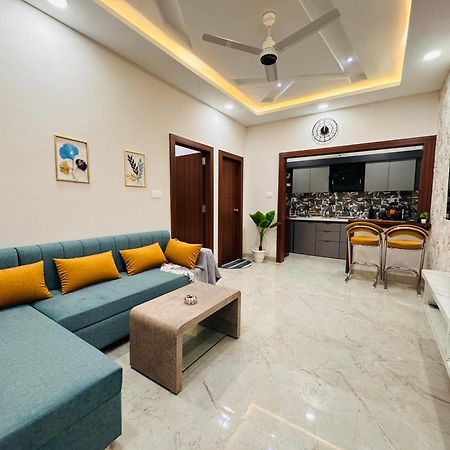 Home Escape 1Bhk Elite Near Mahalaxmi Nagar Indore Buitenkant foto