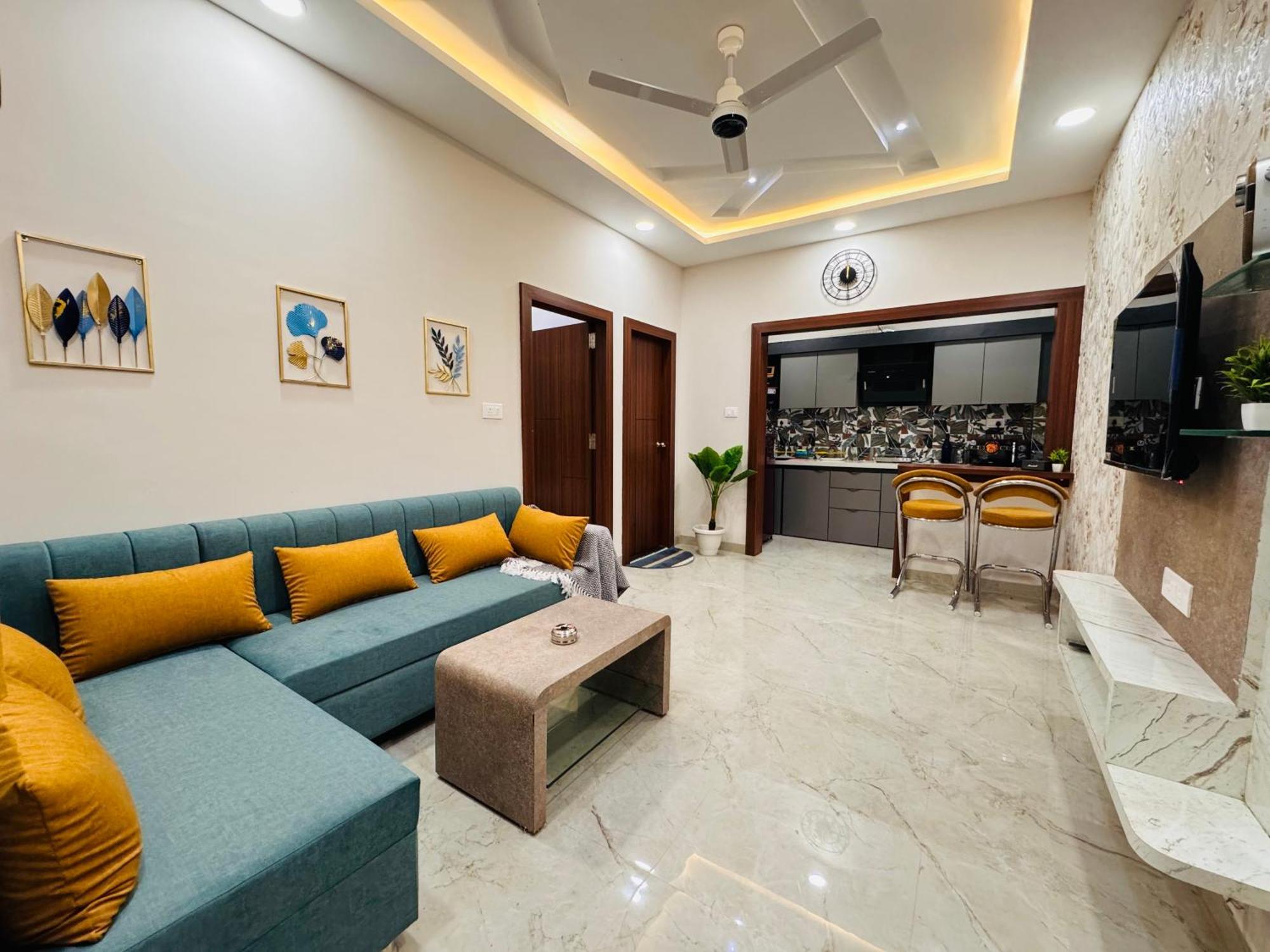 Home Escape 1Bhk Elite Near Mahalaxmi Nagar Indore Buitenkant foto